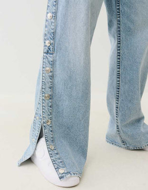 True Religion Vinny Tear Away Sn Flp 32In Whisper Medium Wash